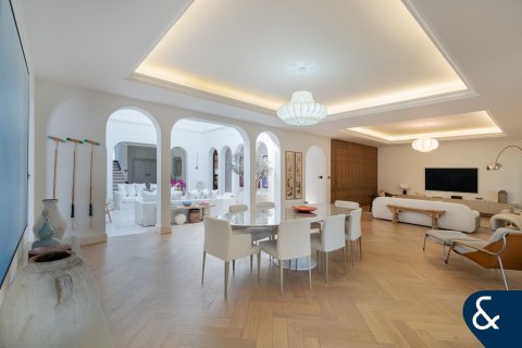 Vila u The Villa, Dubai, UAE 5 spavaćih soba, 780 m2 Br. 667574 - fotografija 3