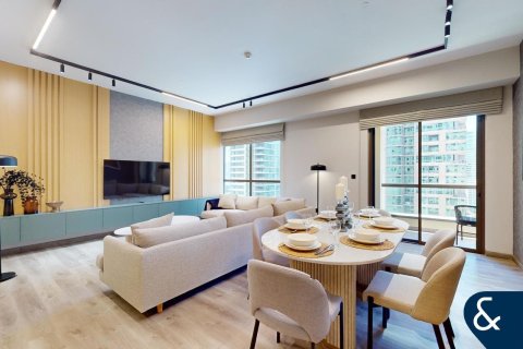 Apartamento en venta en Jumeirah Beach Residence, Dubai, EAU 2 dormitorios, 129 m2 № 667569 - foto 1