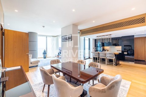 Apartament de vânzare în Jumeirah, Dubai, EAU 3 dormitoare, 244.33 mp. №767026 - poză 1