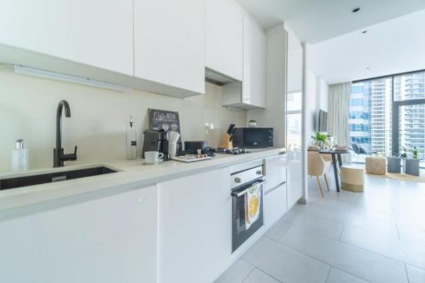 Lägenhet till försäljning i Business Bay, Dubai, UAE 1 rum, 64 kvm Nr. 682435 - fotografi 10