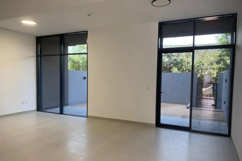 Townhouse sa Tilal City, Sharjah, UAE 2 silid-tulugan, 169.83 sq.m. № 748883 - larawan 4