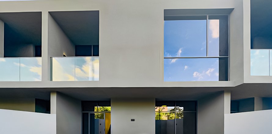 Řadový dům v Tilal City, Sharjah, SAE 4 ložnice, 247.21 m² Č.: 748884