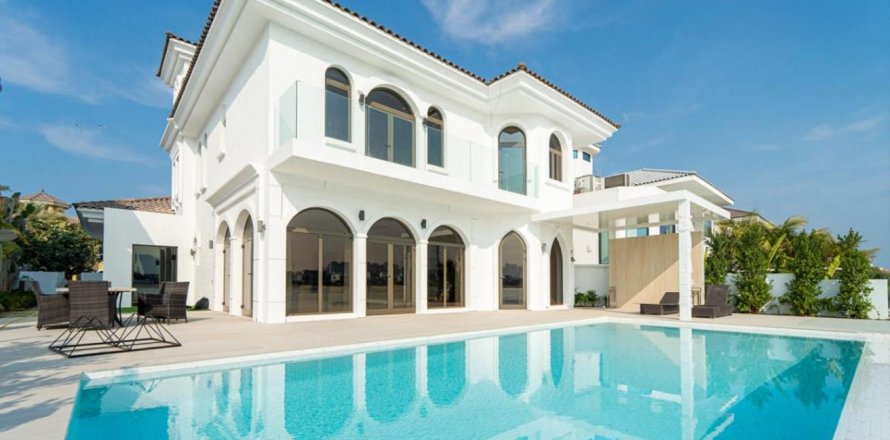 Palm Jumeirah、Dubai、UAEにあるヴィラ 5ベッドルーム、465 m2 No610937
