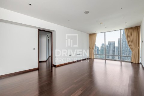 Купить квартиру в Даунтаун Дубай (Даунтаун Бурдж Дубай), ОАЭ 2 спальни, 152м2, № 654318 - фото 3