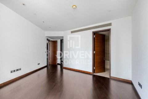 Купить квартиру в Даунтаун Дубай (Даунтаун Бурдж Дубай), ОАЭ 2 спальни, 152м2, № 654318 - фото 11