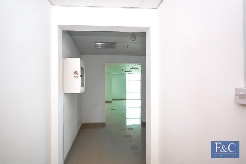 Zyrë në Jumeirah Lake Towers, Dubai, Emiratet e Bashkuara Arabe 104 m2. № 704810 - Foto 4
