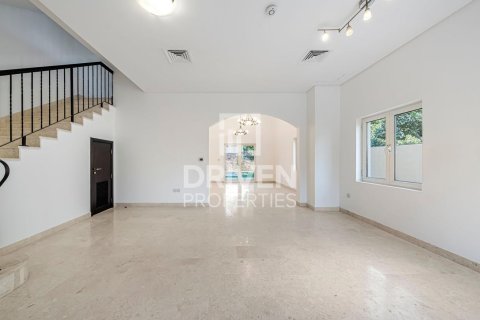 Villa asukohaga The Villa, Dubai, AÜE: 5 magamistoaga, 555.65 m² Nr 743295