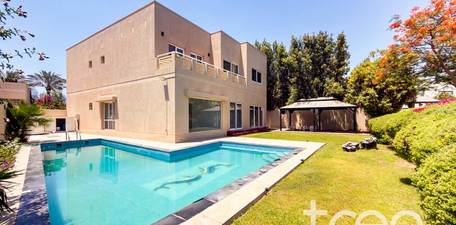 Villa i Meadows, Dubai, UAE 5 sovrum, 597.18 kvm Nr. 733434