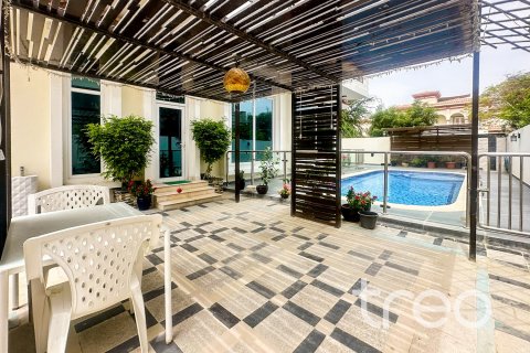 Vilë në The Villa, Dubai, Emiratet e Bashkuara Arabe 7 dhoma gjumi, 641.03 m2. № 733433 - Foto 13