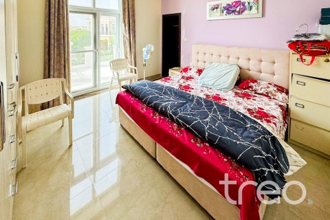 Vilë në The Villa, Dubai, Emiratet e Bashkuara Arabe 7 dhoma gjumi, 641.03 m2. № 733433 - Foto 11