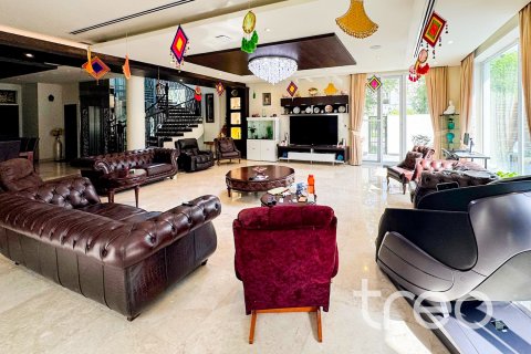 Vilë në The Villa, Dubai, Emiratet e Bashkuara Arabe 7 dhoma gjumi, 641.03 m2. № 733433 - Foto 8