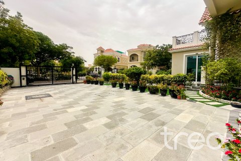 Vilë në The Villa, Dubai, Emiratet e Bashkuara Arabe 7 dhoma gjumi, 641.03 m2. № 733433 - Foto 20