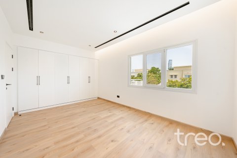 Villa te huur in Meadows, Dubai, VAE 5 slaapkamers, 50.17 vr.m., nr 733432 - foto 17
