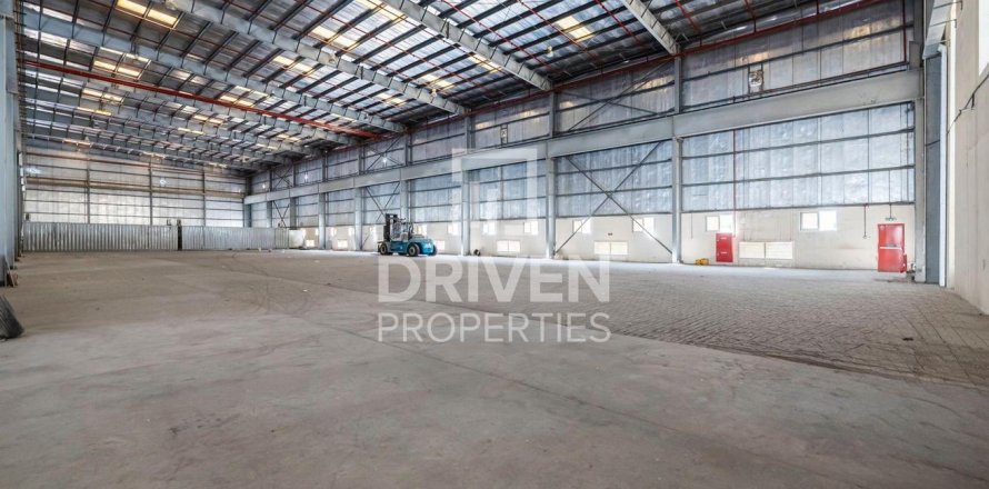 Varasto Jebel Ali, Dubai, Arabiemiraatit 4491.58 m2 № 747067