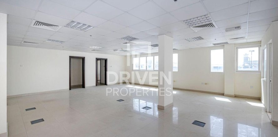 Rūpnīca Jebel Ali, Dubaijā, AAE 15433.3 m2 Nr. 747068
