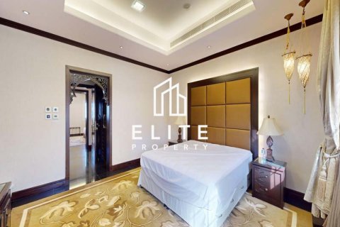 Villa in Dubai, UAE 6 bedrooms № 619915 - photo 8