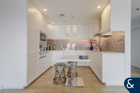 Apartment in Jumeirah Beach Residence, Dubai, UAE 2 bedrooms, 123 sq.m. № 666582 - photo 2