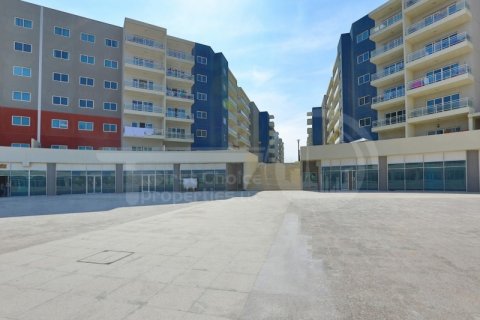 Apartament de vânzare în Al Reef, Abu Dhabi, EAU 2 dormitoare, 114 mp.  №731134 - poză 15