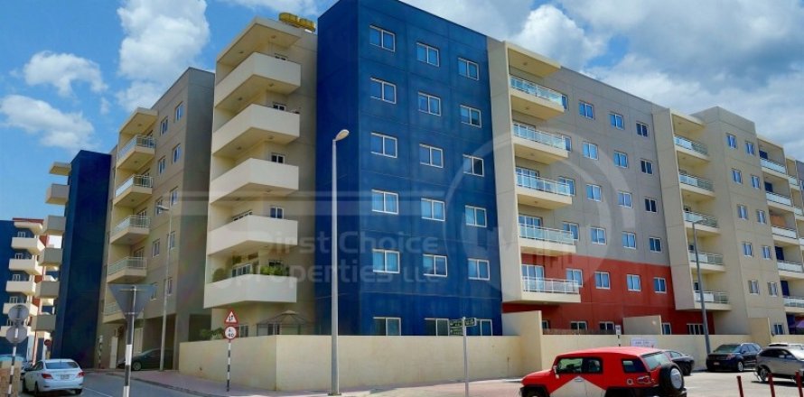 Apartament în Al Reef, Abu Dhabi, EAU 2 dormitoare, 114 mp.  №731134