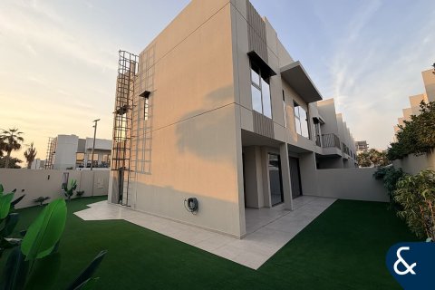 Radový dom v Mohammed Bin Rashid City, Dubai, SAE 4 spálne, 306 m2 č. 671343 - Fotografia 1