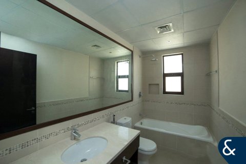 Villa itt: Reem, Dubai, EAE, 4 hálószoba, 237 m², azonosító: 671448 - fénykép 8