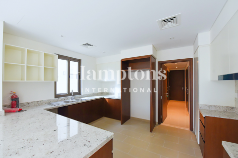 Villa in Arabian Ranches 2, Dubai, UAE 4 bedrooms, 402.26999000 sq.m. № 599998 - photo 2