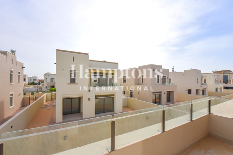 Villa in Arabian Ranches 2, Dubai, UAE 4 bedrooms, 402.26999000 sq.m. № 599998 - photo 17
