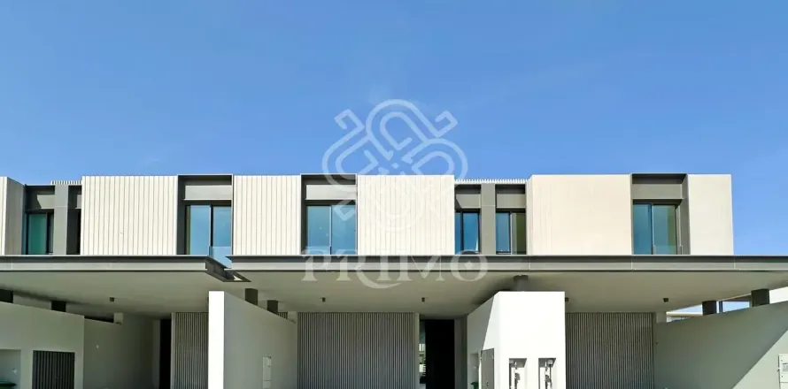 Városi lakóépület itt: Dubai, EAE, 3 hálószoba, 255 m², azonosító: 712608