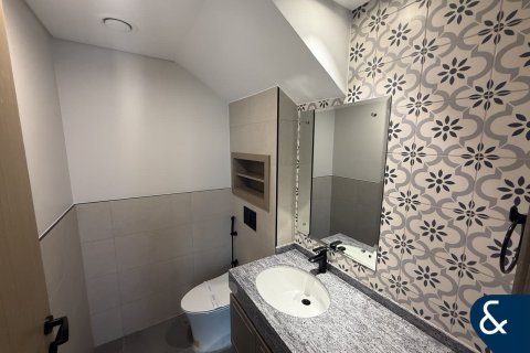 Řadový dům v Damac Lagoons, Dubai, SAE 5 ložnice, 210 m² Č.: 667119 - fotografie 10