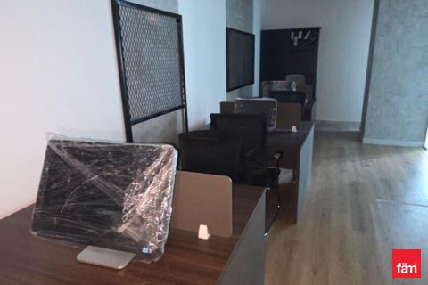 Zyrë në Dubai, Emiratet e Bashkuara Arabe 99.7 m2. № 645754 - Foto 8