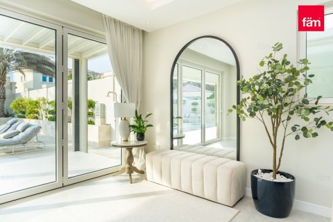 Vilë në Dubai, Emiratet e Bashkuara Arabe 3 dhoma gjumi, 666.3 m2. № 645756 - Foto 7