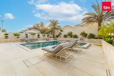 Vilë në Dubai, Emiratet e Bashkuara Arabe 3 dhoma gjumi, 666.3 m2. № 645756 - Foto 22