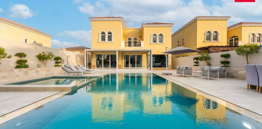 Vilë në Dubai, Emiratet e Bashkuara Arabe 3 dhoma gjumi, 666.3 m2. № 645756