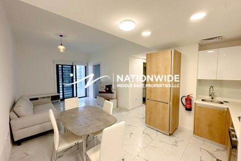 Apartment in Abu Dhabi, UAE 2 bedrooms, 110 sq.m. № 647168 - photo 3