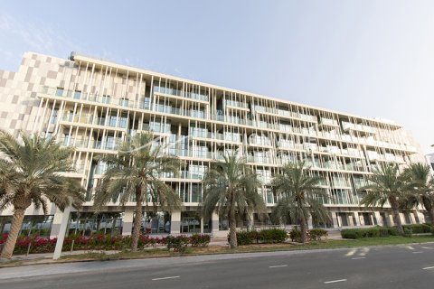 Apartment in Abu Dhabi, UAE 2 bedrooms, 110 sq.m. № 647168 - photo 14