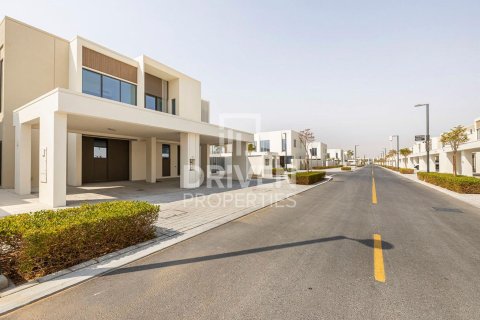 Снять в аренду виллу в The Valley, Дубай, ОАЭ 4 спальни, 255м2, № 655573 - фото 2