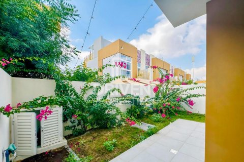 Townhouse in DAMAC Hills (Akoya by DAMAC), Dubai, UAE 3 bedrooms, 170 sq.m. № 655576 - photo 15