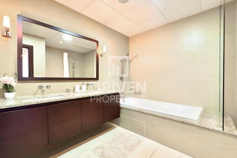 Palm Jumeirah, Dubai, UAE의 임대용 아파트 침실 1개, 120제곱미터 번호 655575 - 사진 12