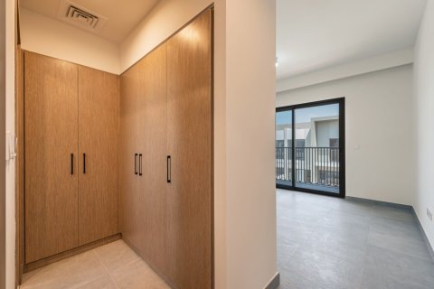 Apartament de închiriat în Dubai Land, Dubai, EAU 3 dormitoare, 166 mp. №699296 - poză 8