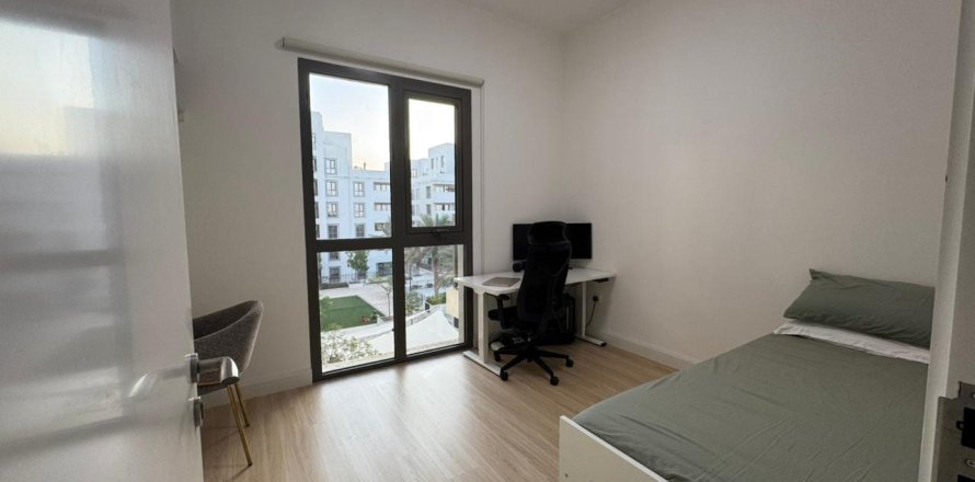 Apartment in Town Square, Dubai, UAE 2 bedrooms, 87 sq.m. № 699294