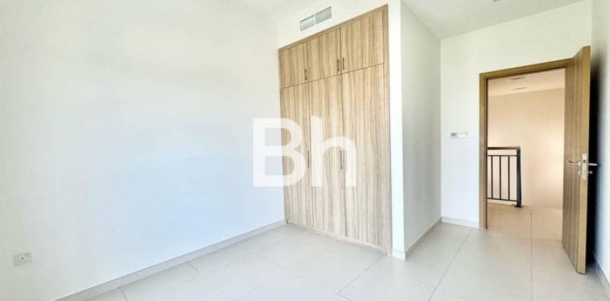 Вилла в Dubai Land, Дубай, ОАЭ 3 спальни, 161м2 № 616907