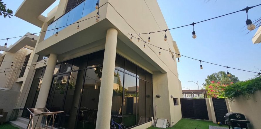 Villetta a schiera a Dubai, EAU 3 camere da letto, 260.2 mq. № 660456