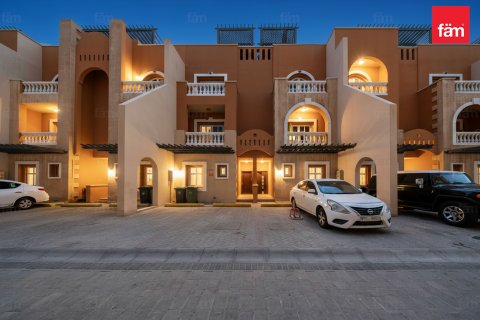 Dubai, UAE의 판매용 타운하우스 침실 4개, 134.8제곱미터 번호 660458 - 사진 21