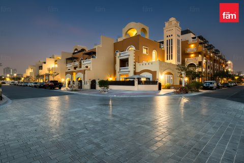 Townhouse de vânzare în Dubai, EAU 4 dormitoare, 134.8 mp. №660458 - poză 1