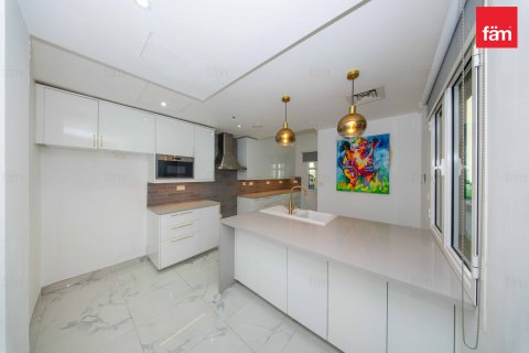 Dubai, UAE의 판매용 타운하우스 침실 4개, 134.8제곱미터 번호 660458 - 사진 4