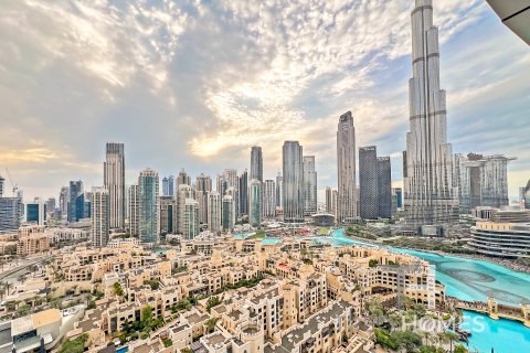 Apartment in Burj Khalifa, Dubai, UAE 2 bedrooms, 172 sq.m. № 586362 - photo 2
