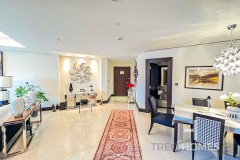 Apartment in Burj Khalifa, Dubai, UAE 2 bedrooms, 172 sq.m. № 586362 - photo 5