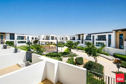 Villa en alquiler en Dubai, EAU 3 dormitorios, 144.8 m2 № 738945 - foto 12