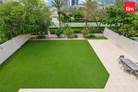 וילה להשכרה ב Dubai, איחוד האמירויות 4 חדרי שינה, 501.5 מ"ר, מספר 738943 - תמונה 20