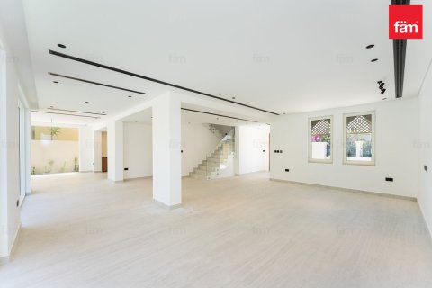 Вилла Jumeirah Park, Дубай, БАӘ-да 3 жатын бөлмелер, 498 м² № 738984 - фото 4